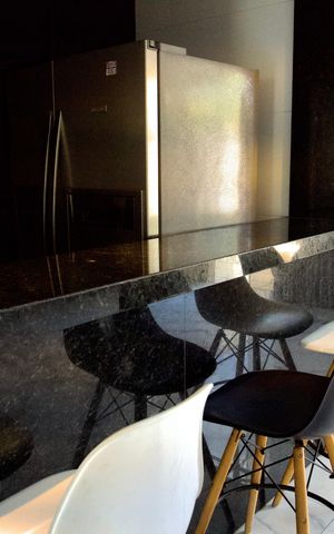 Apartamento para alugar com 108m², 2 quartos e 3 vagas Apartamento para alugar com 108m², 2 quartos e 3 vagasCozinha - Bancada