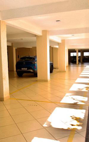 Apartamento para alugar com 108m², 2 quartos e 3 vagas Apartamento para alugar com 108m², 2 quartos e 3 vagasVagas de Garagem