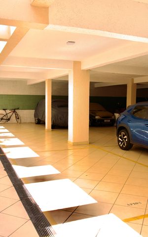 Apartamento para alugar com 108m², 2 quartos e 3 vagas Apartamento para alugar com 108m², 2 quartos e 3 vagasVagas de Garagem