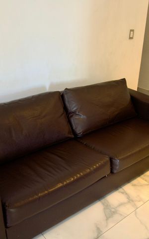 Apartamento para alugar com 108m², 2 quartos e 3 vagas Apartamento para alugar com 108m², 2 quartos e 3 vagasSala - Detalhe Sofá