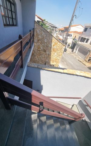 Casa à venda com 219m², 3 quartos e 5 vagasVaranda