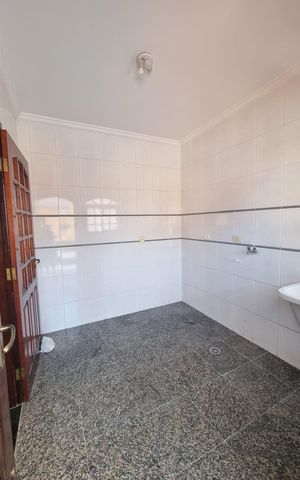 Casa à venda com 219m², 3 quartos e 5 vagasÁrea de serviço