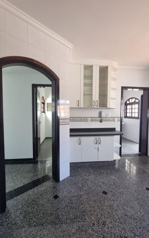 Casa à venda com 219m², 3 quartos e 5 vagasCozinha