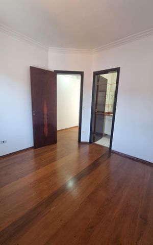 Casa à venda com 219m², 3 quartos e 5 vagasQuarto