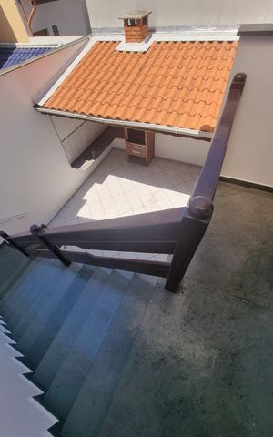 Casa à venda com 219m², 3 quartos e 5 vagasÁrea externa