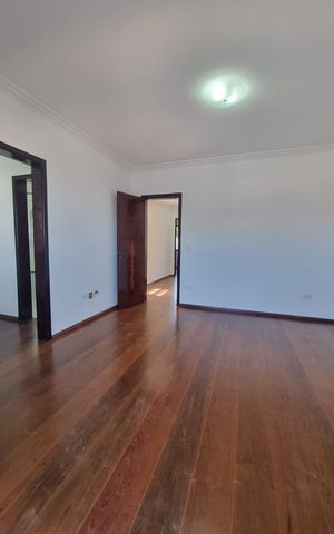 Casa à venda com 219m², 3 quartos e 5 vagasQuarto