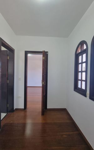 Casa à venda com 219m², 3 quartos e 5 vagasCorredor