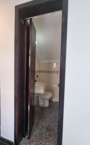 Casa à venda com 219m², 3 quartos e 5 vagasLavabo