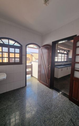 Casa à venda com 219m², 3 quartos e 5 vagasÁrea de serviço