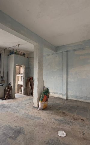 Casa à venda com 270m², 8 quartos e 4 vagas Casa à venda com 270m², 8 quartos e 4 vagasGaragem