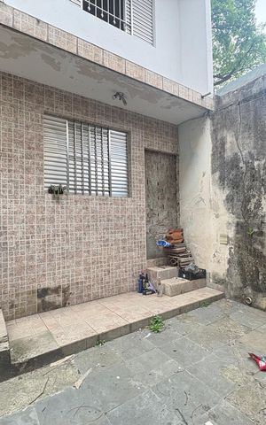 Casa à venda com 270m², 8 quartos e 4 vagas Casa à venda com 270m², 8 quartos e 4 vagasGaragem