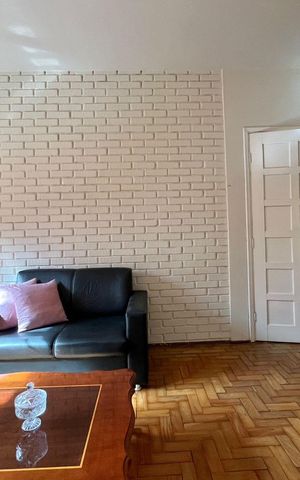 Casa para alugar com 350m², 4 quartos e 4 vagas Casa para alugar com 350m², 4 quartos e 4 vagasSala