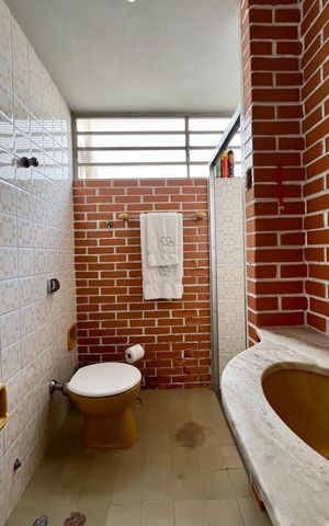 Casa para alugar com 350m², 4 quartos e 4 vagas Casa para alugar com 350m², 4 quartos e 4 vagasBanheiro