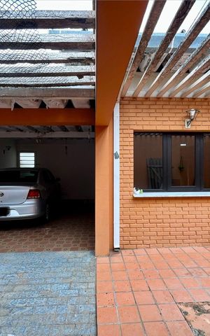 Casa para alugar com 350m², 4 quartos e 4 vagas Casa para alugar com 350m², 4 quartos e 4 vagasGaragem