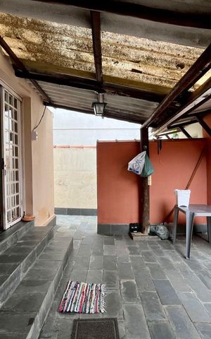 Casa para alugar com 350m², 4 quartos e 4 vagas Casa para alugar com 350m², 4 quartos e 4 vagasQuintal