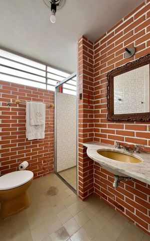 Casa para alugar com 350m², 4 quartos e 4 vagas Casa para alugar com 350m², 4 quartos e 4 vagasBanheiro