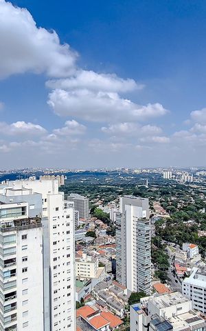 Apartamento à venda com 574m², 4 quartos e 8 vagas Apartamento à venda com 574m², 4 quartos e 8 vagasVista da Varanda
