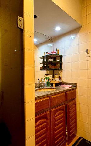 Apartamento à venda com 65m², 2 quartos e sem vaga Apartamento à venda com 65m², 2 quartos e sem vagaBanheiro
