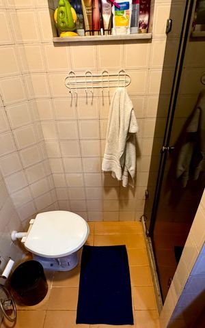 Apartamento à venda com 65m², 2 quartos e sem vaga Apartamento à venda com 65m², 2 quartos e sem vagaBanheiro