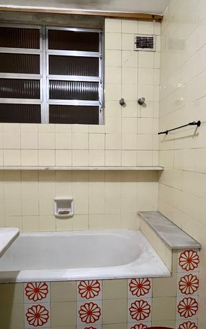 Apartamento para alugar com 280m², 5 quartos e 2 vagas Apartamento para alugar com 280m², 5 quartos e 2 vagasBanheiro 2
