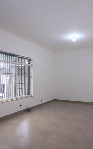 Casa à venda com 357m², 3 quartos e 3 vagas Casa à venda com 357m², 3 quartos e 3 vagasSala