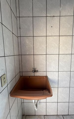 Casa à venda com 250m², 4 quartos e 5 vagas Casa à venda com 250m², 4 quartos e 5 vagasÁrea de Serviço