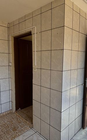 Casa à venda com 250m², 4 quartos e 5 vagas Casa à venda com 250m², 4 quartos e 5 vagasCozinha