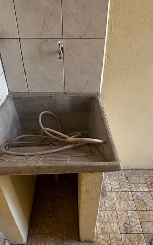 Casa à venda com 250m², 4 quartos e 5 vagas Casa à venda com 250m², 4 quartos e 5 vagasÁrea de Serviço