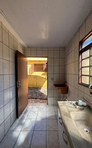 Casa à venda com 250m², 4 quartos e 5 vagas Casa à venda com 250m², 4 quartos e 5 vagasCozinha