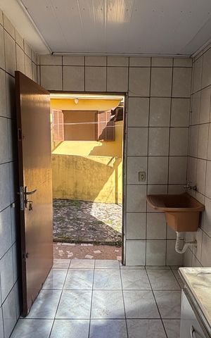 Casa à venda com 250m², 4 quartos e 5 vagas Casa à venda com 250m², 4 quartos e 5 vagasCozinha