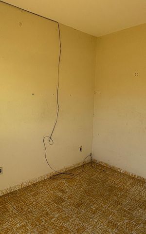 Casa à venda com 250m², 4 quartos e 5 vagas Casa à venda com 250m², 4 quartos e 5 vagasSala