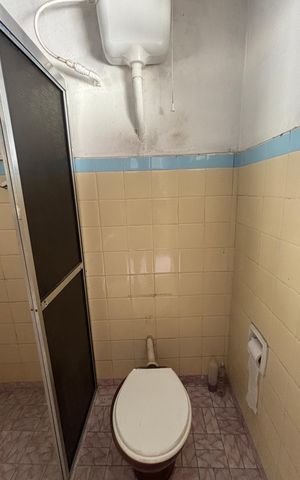 Casa à venda com 250m², 4 quartos e 5 vagas Casa à venda com 250m², 4 quartos e 5 vagasBanheiro