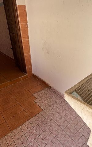 Casa à venda com 250m², 4 quartos e 5 vagas Casa à venda com 250m², 4 quartos e 5 vagasÁrea de Serviço