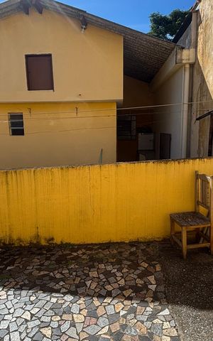 Casa à venda com 250m², 4 quartos e 5 vagas Casa à venda com 250m², 4 quartos e 5 vagasQuarto 3 Vista