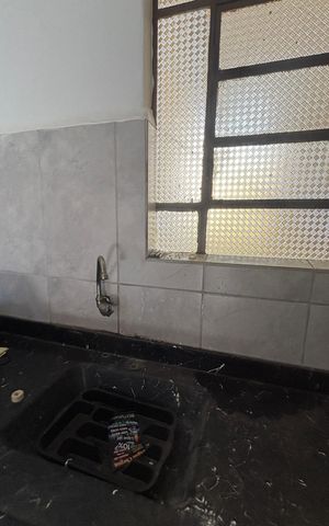 Casa à venda com 250m², 4 quartos e 5 vagas Casa à venda com 250m², 4 quartos e 5 vagasCozinha