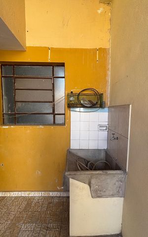 Casa à venda com 250m², 4 quartos e 5 vagas Casa à venda com 250m², 4 quartos e 5 vagasÁrea de Serviço
