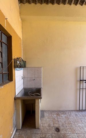 Casa à venda com 250m², 4 quartos e 5 vagas Casa à venda com 250m², 4 quartos e 5 vagasÁrea de Serviço