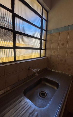 Casa à venda com 250m², 4 quartos e 5 vagas Casa à venda com 250m², 4 quartos e 5 vagasCozinha