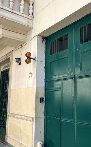 Apartamento à venda com 164m², 3 quartos e 2 vagas Apartamento à venda com 164m², 3 quartos e 2 vagasFachada