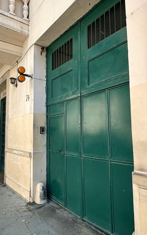 Apartamento à venda com 164m², 3 quartos e 2 vagas Apartamento à venda com 164m², 3 quartos e 2 vagasPlaca