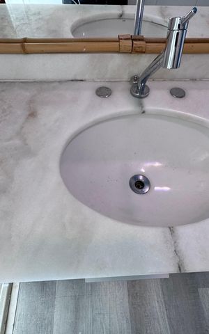 Apartamento à venda com 250m², 4 quartos e 2 vagas Apartamento à venda com 250m², 4 quartos e 2 vagasBanheiro Social (segundo andar)