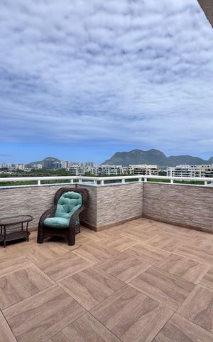 Apartamento à venda com 250m², 4 quartos e 2 vagas Apartamento à venda com 250m², 4 quartos e 2 vagasTerraço