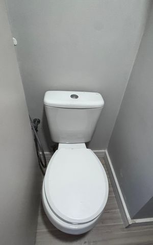 Apartamento à venda com 250m², 4 quartos e 2 vagas Apartamento à venda com 250m², 4 quartos e 2 vagasLavabo