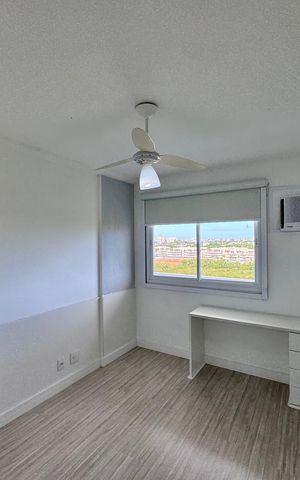 Apartamento à venda com 250m², 4 quartos e 2 vagas Apartamento à venda com 250m², 4 quartos e 2 vagasSuíte 2 (Canadense)