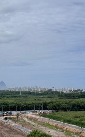 Apartamento à venda com 250m², 4 quartos e 2 vagas Apartamento à venda com 250m², 4 quartos e 2 vagasVaranda - Vista