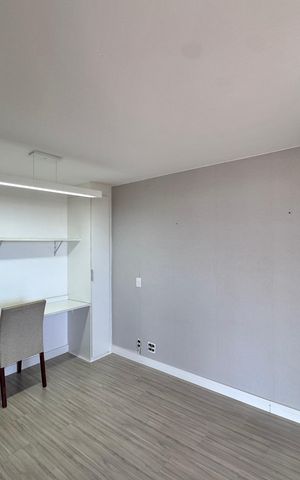 Apartamento à venda com 250m², 4 quartos e 2 vagas Apartamento à venda com 250m², 4 quartos e 2 vagasEscritório (Segundo Andar)