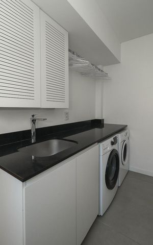 Apartamento para alugar com 342m², 3 quartos e 2 vagasÁrea de Serviço