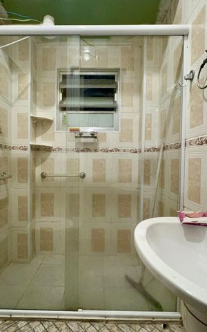 Casa à venda com 130m², 3 quartos e sem vaga Casa à venda com 130m², 3 quartos e sem vagaBanheiro da Suíte 2
