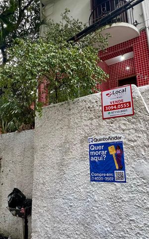 Casa à venda com 130m², 3 quartos e sem vaga Casa à venda com 130m², 3 quartos e sem vagaPlaca