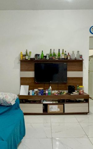 Casa à venda com 130m², 3 quartos e sem vaga Casa à venda com 130m², 3 quartos e sem vagaSala